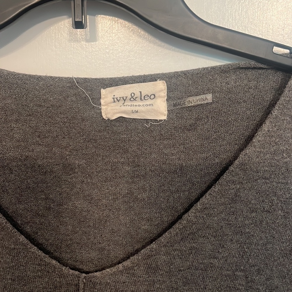 Gray sweater - Picture 2 of 4